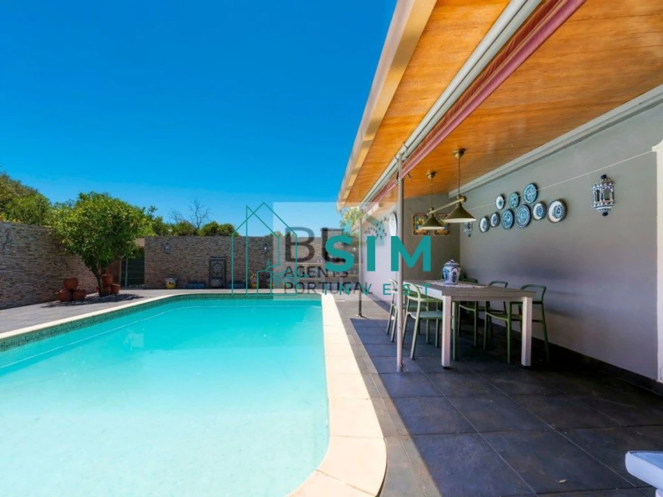 Moradia T6 para Venda em Almancil Foto 3