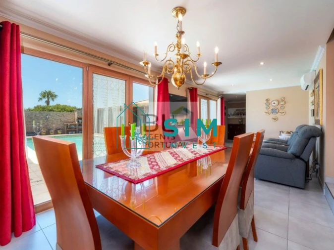 Moradia T6 para Venda em Almancil Foto 40