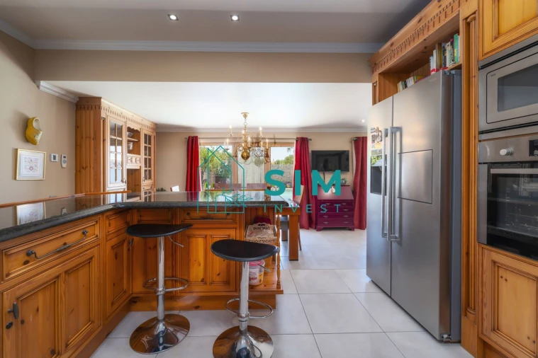 Moradia T6 para Venda em Almancil Foto 15