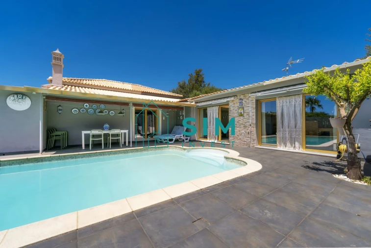 Moradia T6 para Venda em Almancil Foto 1