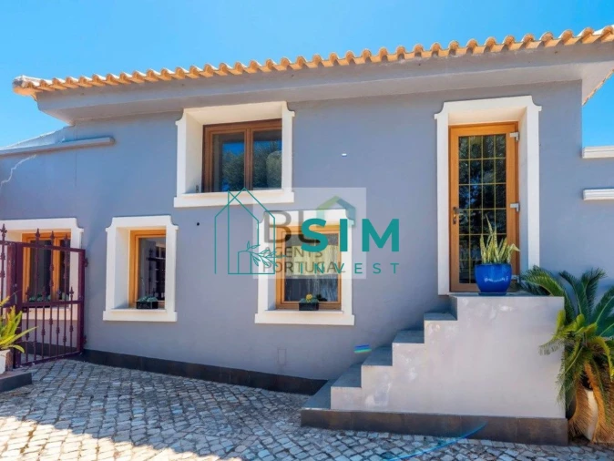 Moradia T6 para Venda em Almancil Foto 10