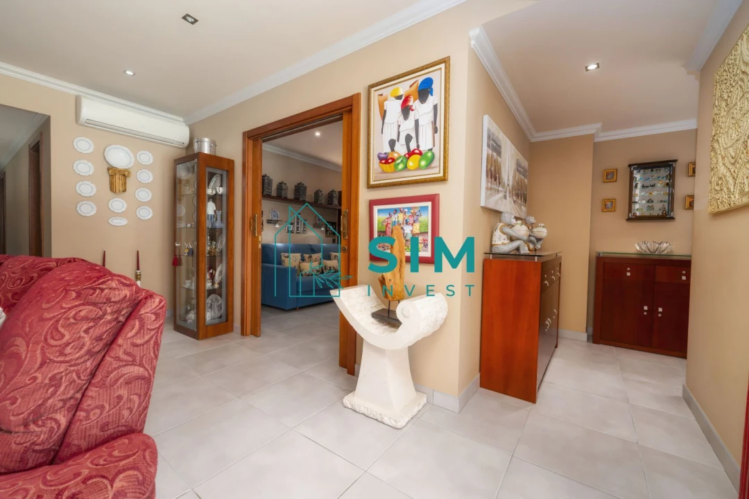 Moradia T6 para Venda em Almancil Foto 23