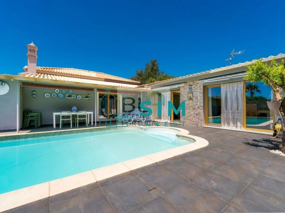 Moradia T6 para Venda em Almancil Foto 2