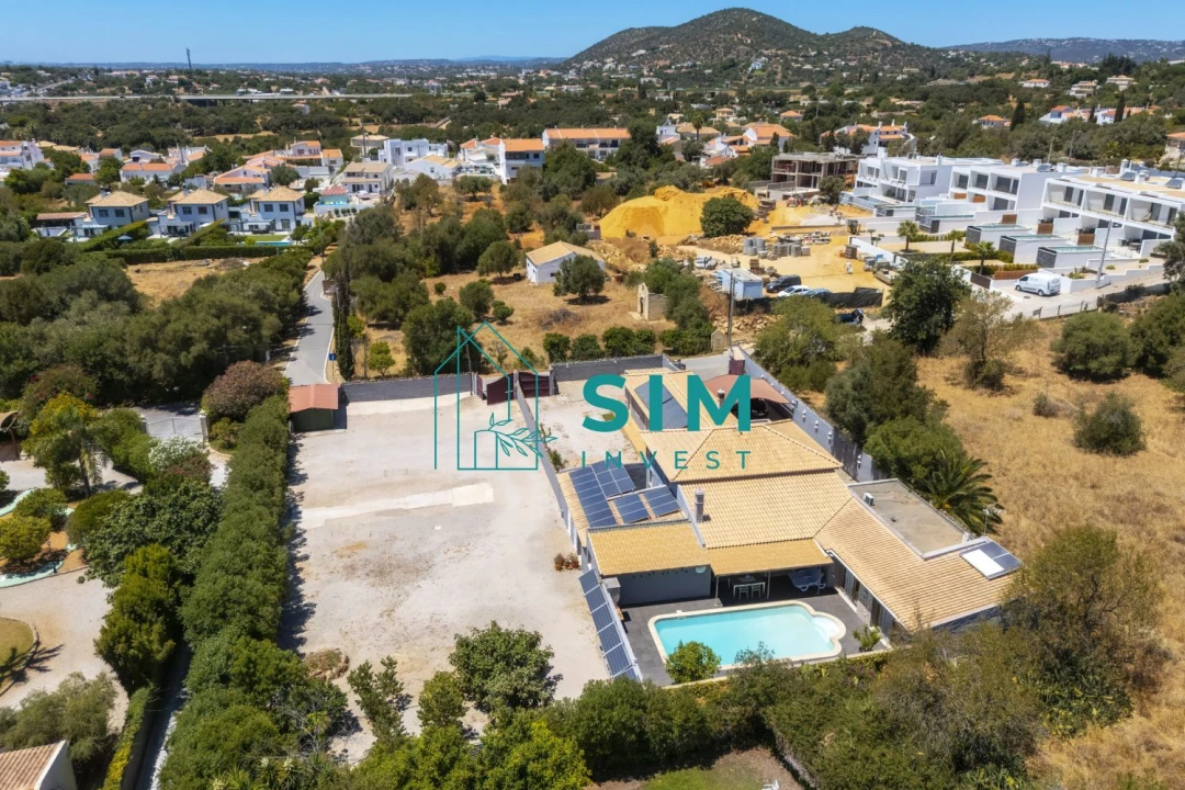 Moradia T6 para Venda em Almancil Foto 70