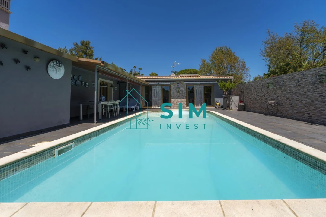 Moradia T6 para Venda em Almancil Foto 6