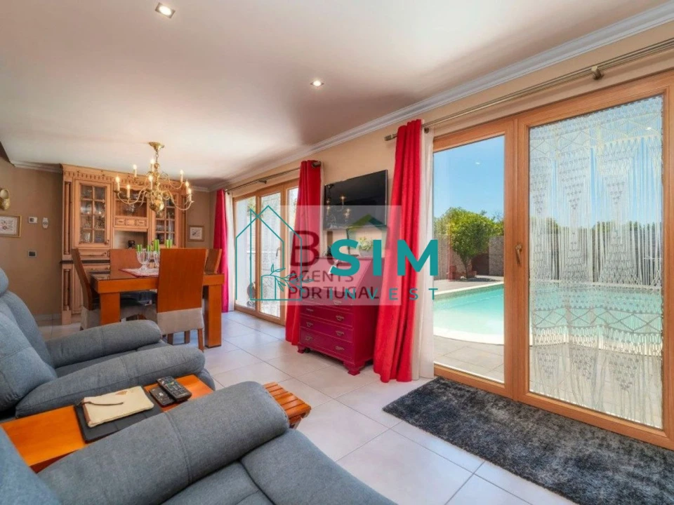 Moradia T6 para Venda em Almancil Foto 37