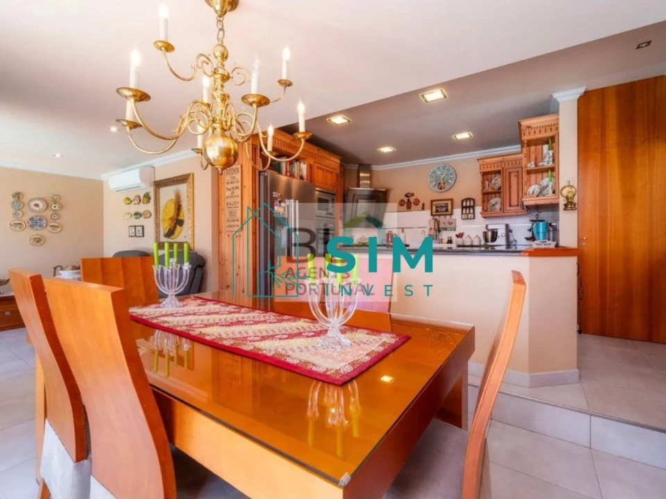 Moradia T6 para Venda em Almancil Foto 41