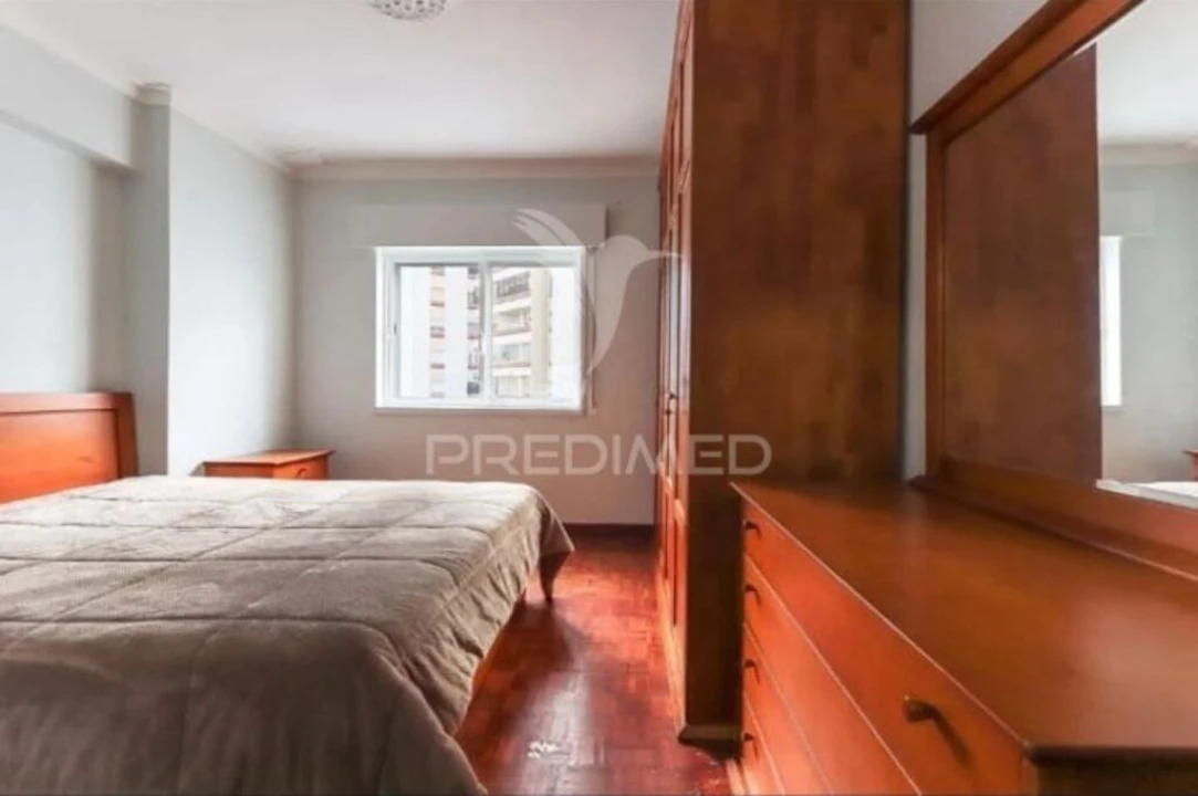 Apartamento T3 para Venda em Algés, Linda-A-Velha e Cruz Quebrada-Dafundo Foto 20