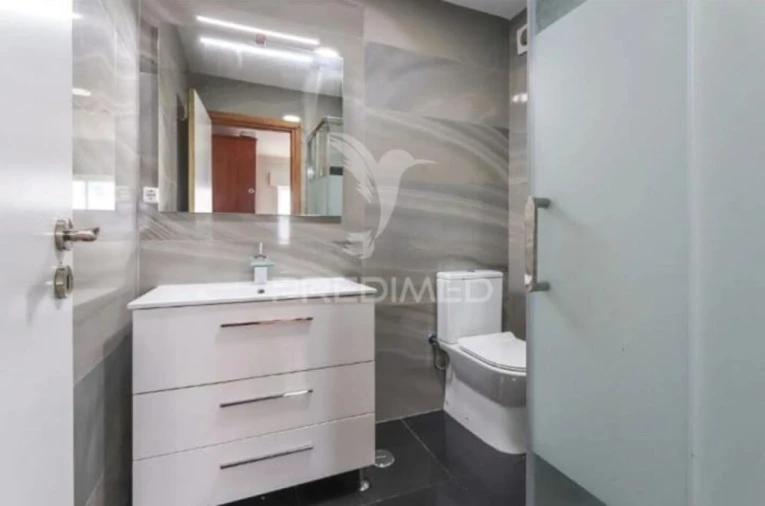 Apartamento T3 para Venda em Algés, Linda-A-Velha e Cruz Quebrada-Dafundo Foto 12