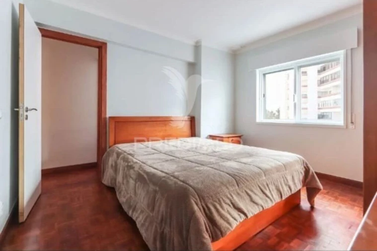 Apartamento T3 para Venda em Algés, Linda-A-Velha e Cruz Quebrada-Dafundo Foto 17