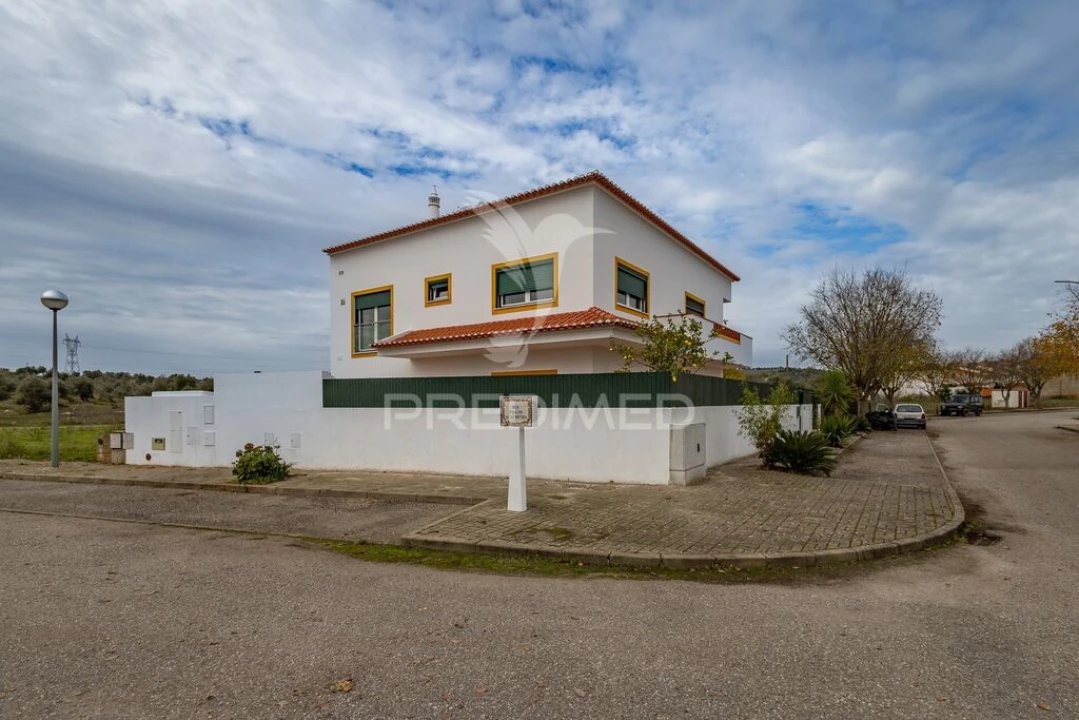 Moradia T5 para Venda em Alvito Foto 2