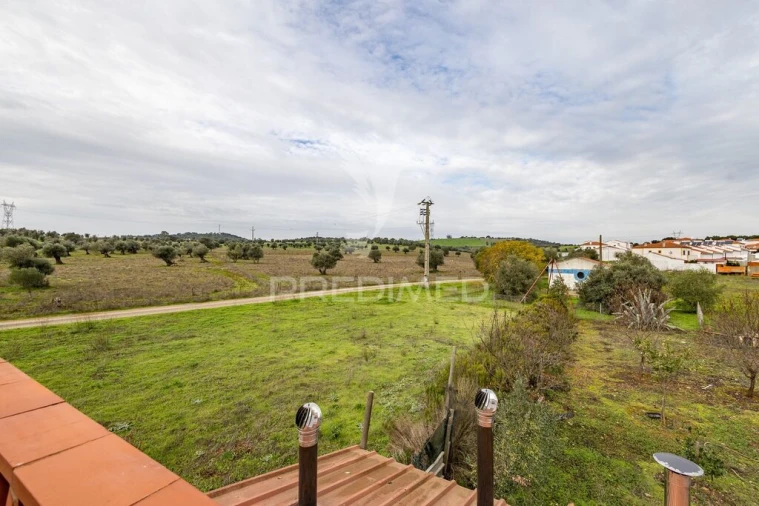 Moradia T5 para Venda em Alvito Foto 6