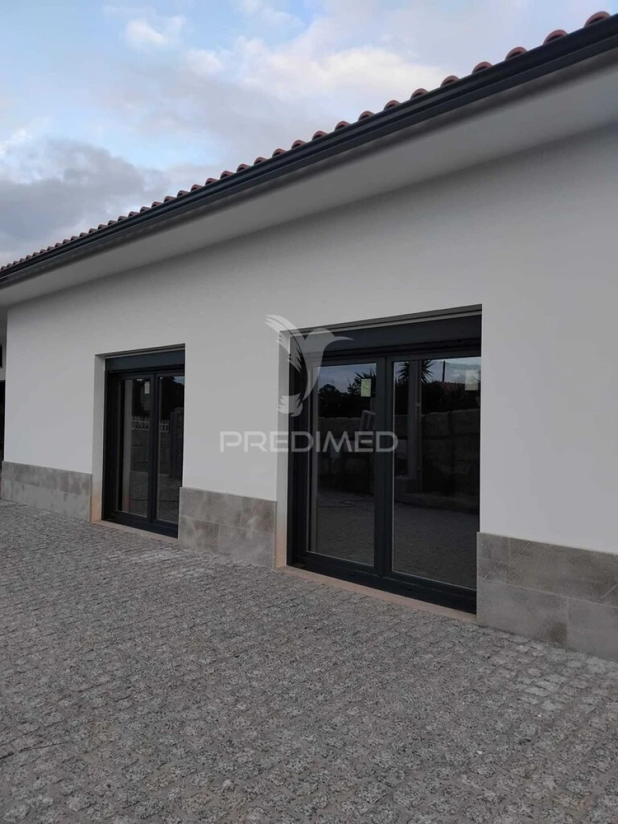 Moradia T8 para Venda em Mazedo e Cortes Foto 3