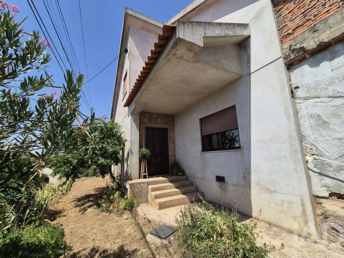 Moradia T6 para Venda em Izeda, Calvelhe e Paradinha Nova Foto 2