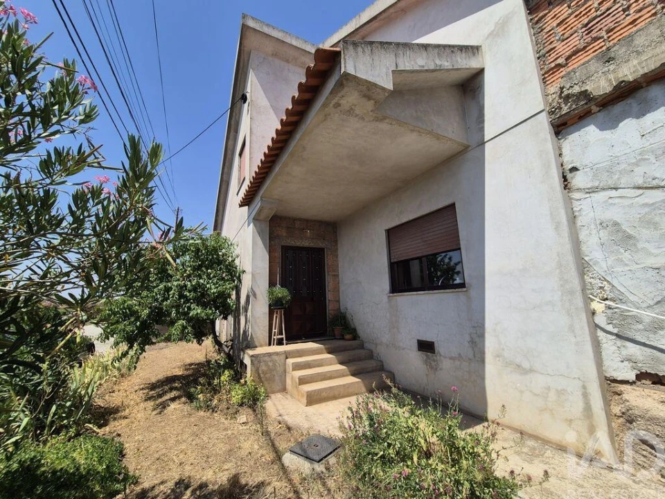 Moradia T6 para Venda em Izeda, Calvelhe e Paradinha Nova Foto 2