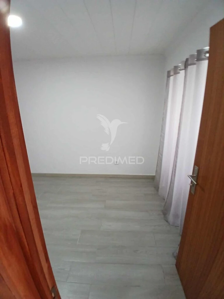 Moradia T2 para Venda em Vila Nova Foto 13