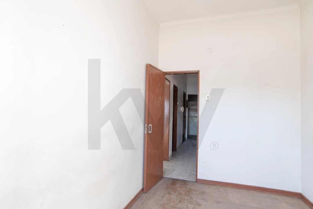 Apartamento T3 para Venda em Almada, Cova da Piedade, Pragal e Cacilhas Foto 23