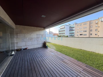 Apartamento T4 para Venda em Aldoar, Foz do Douro e Nevogilde