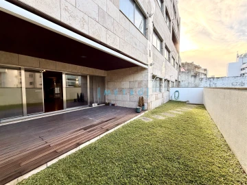 Apartamento T4 para Venda em Aldoar, Foz do Douro e Nevogilde