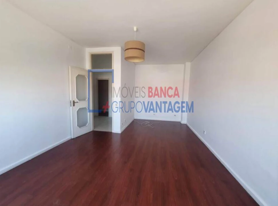 Apartamento T2 para Venda em Paranhos Foto 2