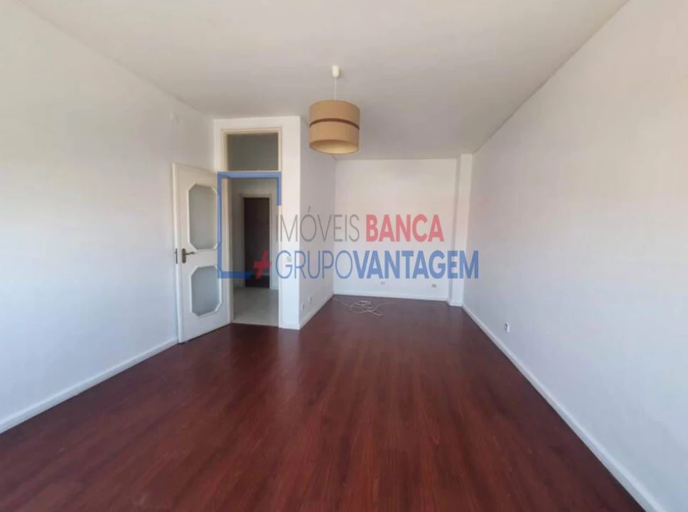 Apartamento T2 para Venda em Paranhos Foto 15
