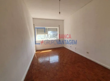 Apartamento T2 para Venda em Paranhos