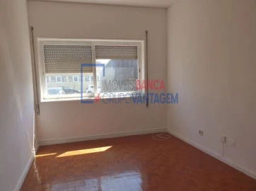 Apartamento T2 para Venda em Paranhos