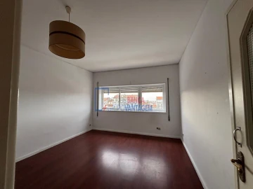 Apartamento T2 para Venda em Paranhos