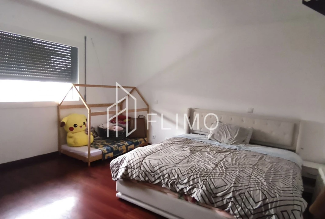 Moradia T4 para Venda em Arrifana Foto 16