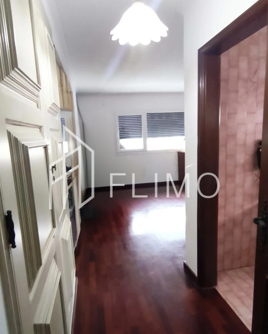 Moradia T4 para Venda em Arrifana Foto 18