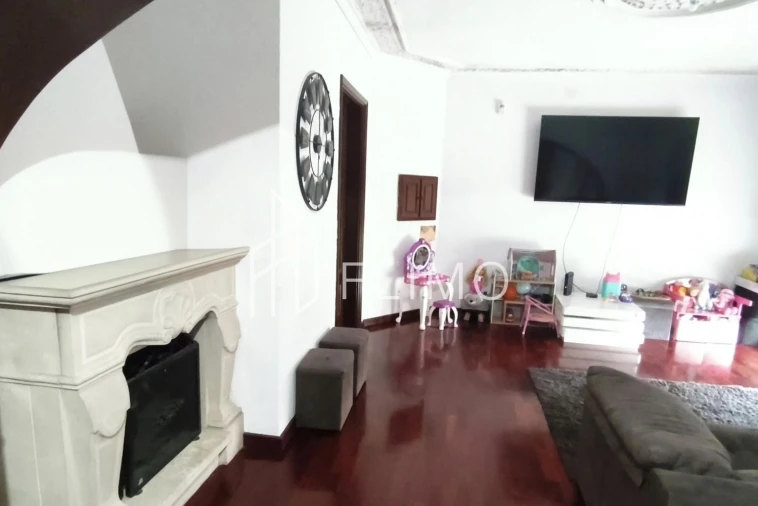 Moradia T4 para Venda em Arrifana Foto 12