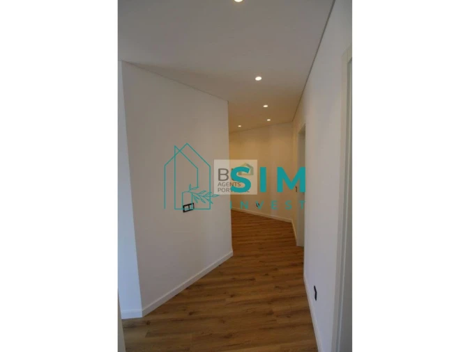 Apartamento T3 para Venda em Faro (Sé e São Pedro) Foto 8