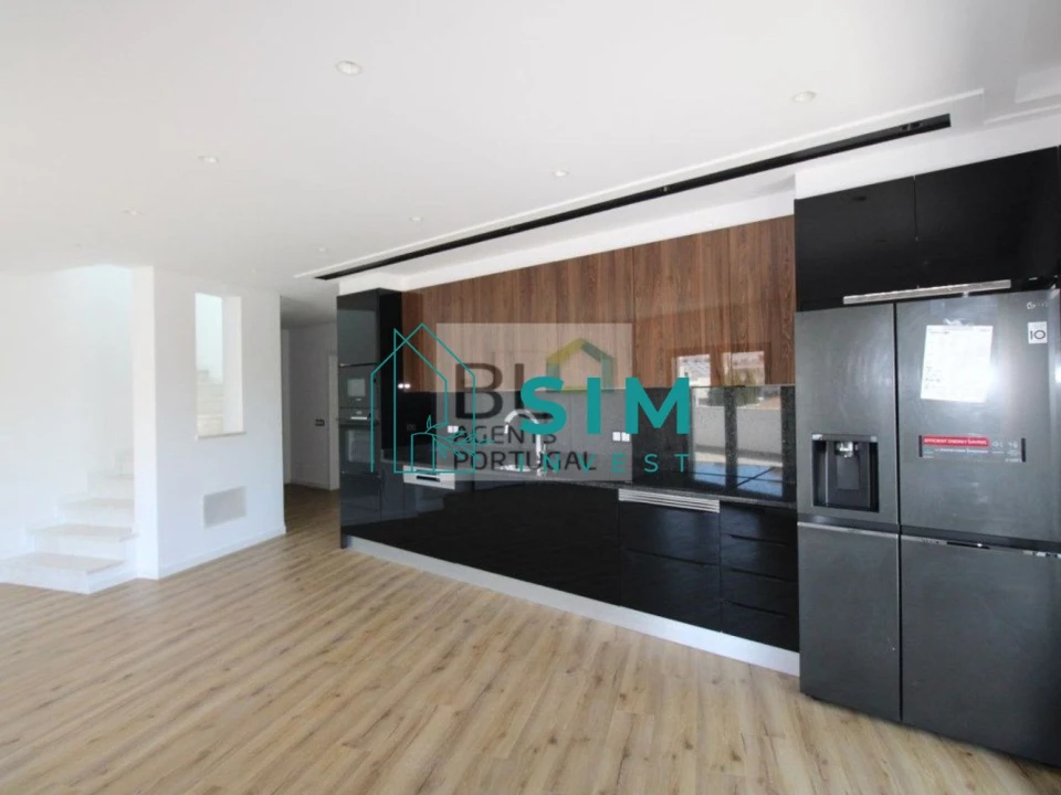 Apartamento T3 para Venda em Faro (Sé e São Pedro) Foto 4