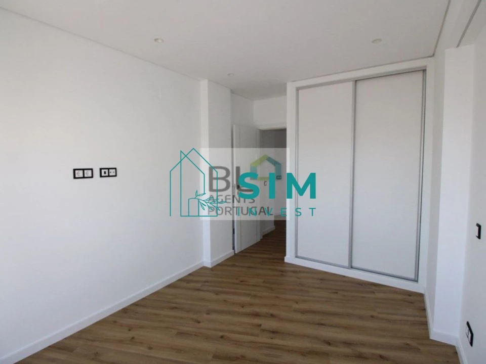 Apartamento T3 para Venda em Faro (Sé e São Pedro) Foto 12