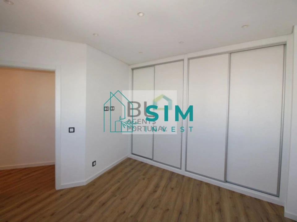 Apartamento T3 para Venda em Faro (Sé e São Pedro) Foto 14