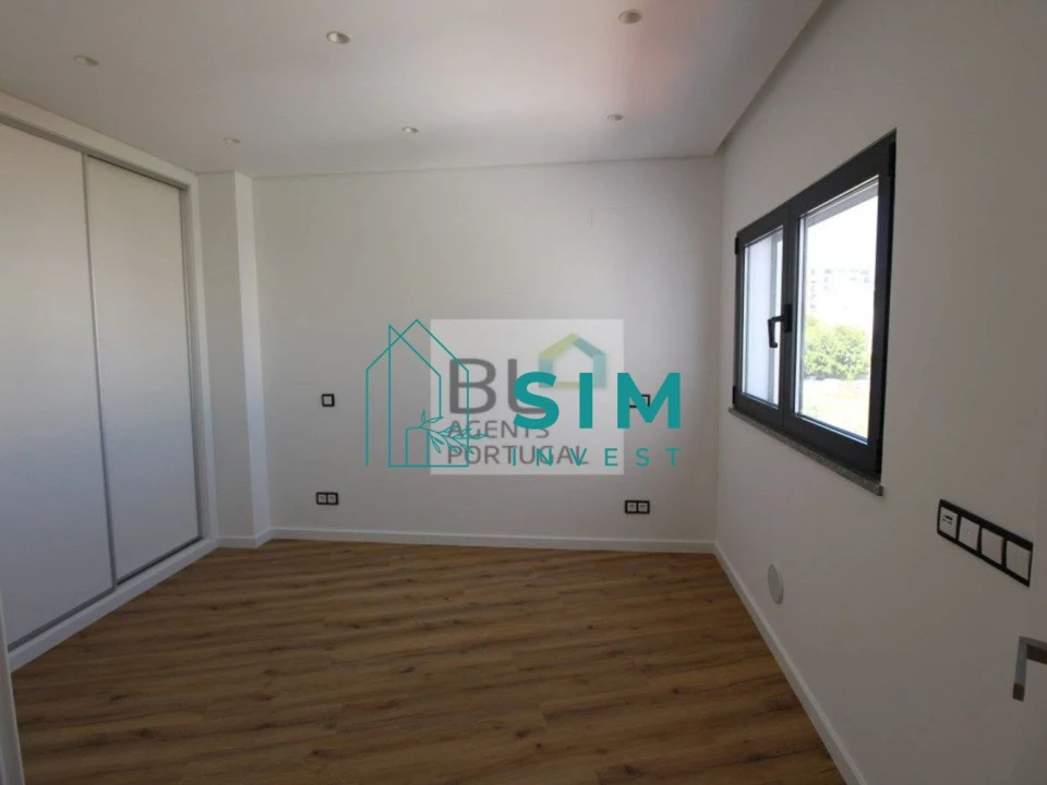 Apartamento T3 para Venda em Faro (Sé e São Pedro) Foto 13