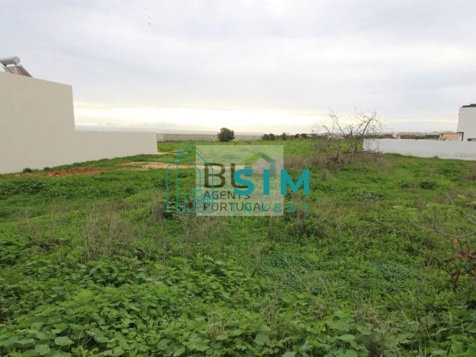 Terreno para Venda em Conceição e Estoi Foto 4