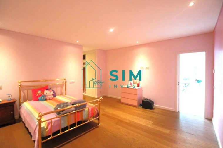 Moradia T3 para Venda em Quelfes Foto 19