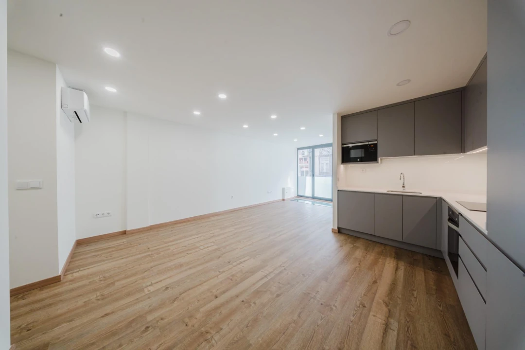 Apartamento T2 para Venda em Cedofeita, Santo Ildefonso, Sé, Miragaia, São Nicolau e Vitória Foto 5