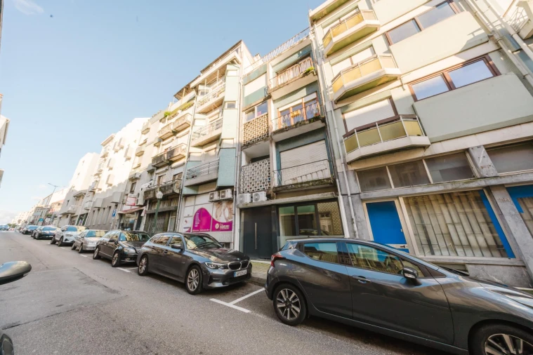 Apartamento T2 para Venda em Cedofeita, Santo Ildefonso, Sé, Miragaia, São Nicolau e Vitória Foto 24