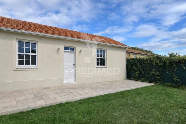 Moradia T5 para Venda em Mesão Frio Foto 1