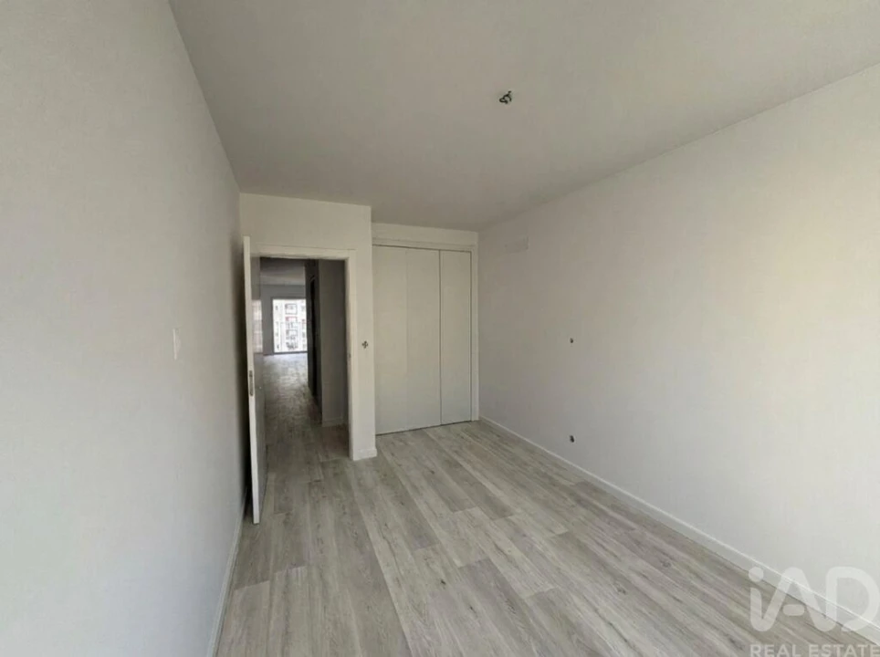 Apartamento T2 para Venda em Corroios Foto 8