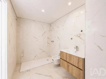 Apartamento T2 para Venda em Corroios