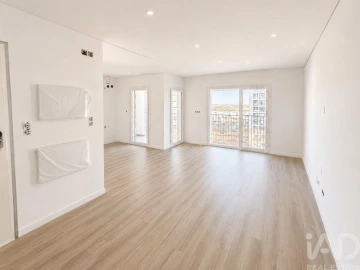 Apartamento T2 para Venda em Corroios
