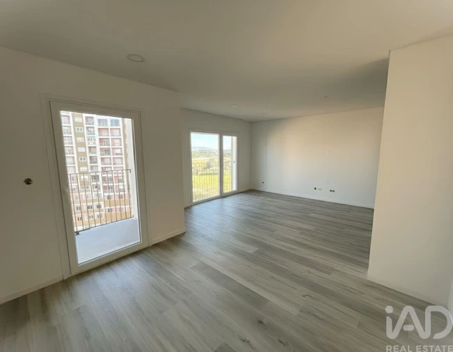 Apartamento T2 para Venda em Corroios Foto 3