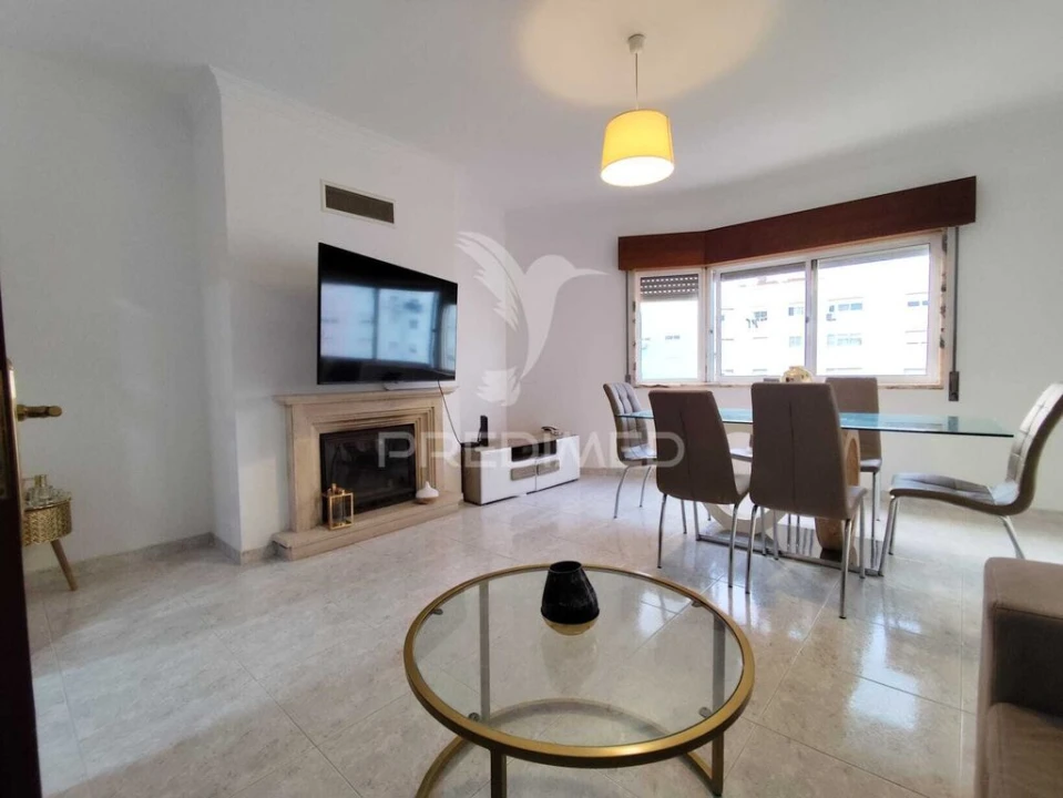 Apartamento T3 para Venda em Corroios Foto 18