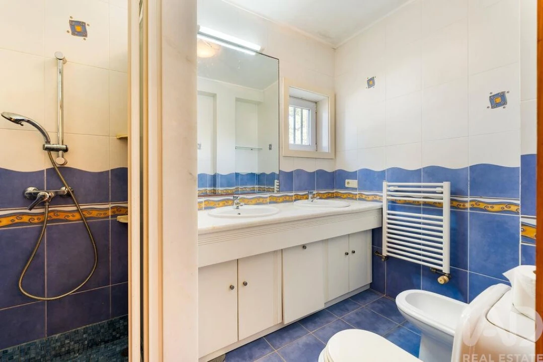 Moradia T4 para Venda em Gulpilhares e Valadares Foto 14