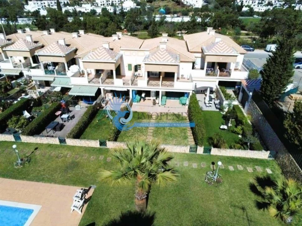 Moradia T4 para Venda em Albufeira e Olhos de Água Foto 41