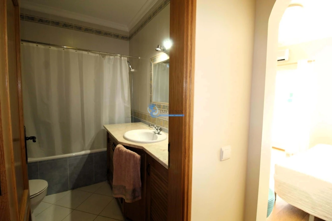 Moradia T4 para Venda em Albufeira e Olhos de Água Foto 19