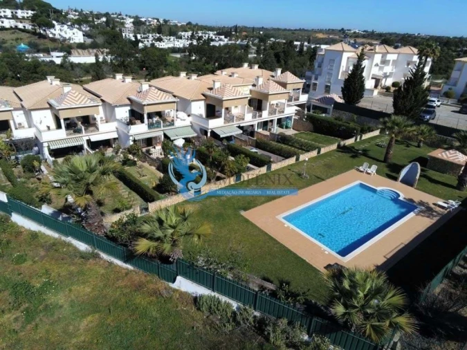 Moradia T4 para Venda em Albufeira e Olhos de Água Foto 40